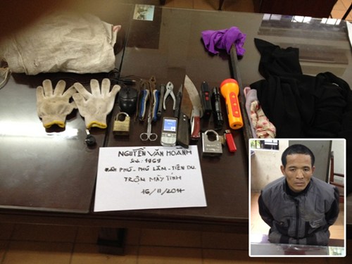 Bắt quả tang em ruột Bắt quả tang em ruột