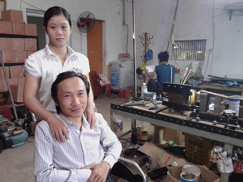 Người khuyết tật đứng lên từ những bất hạnh