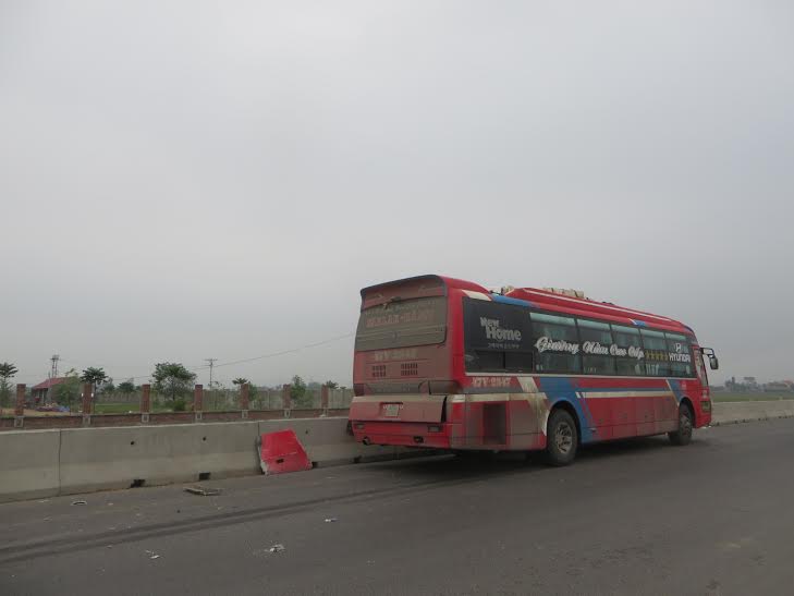 Va chạm giữa xe khách và xe đạp, một người tử vong