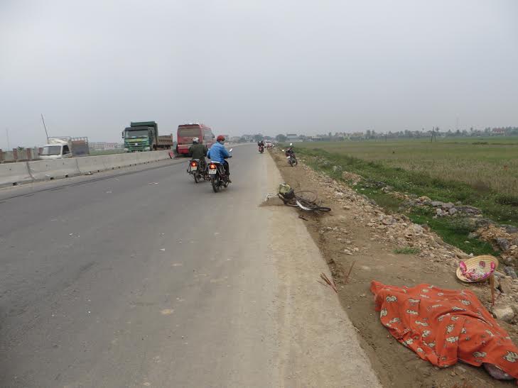 Va chạm giữa xe khách và xe đạp, một người tử vong