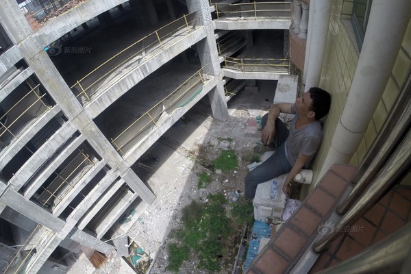 ten-trom-co-thu-tren-dieu-hoa-suot-40-tieng-3