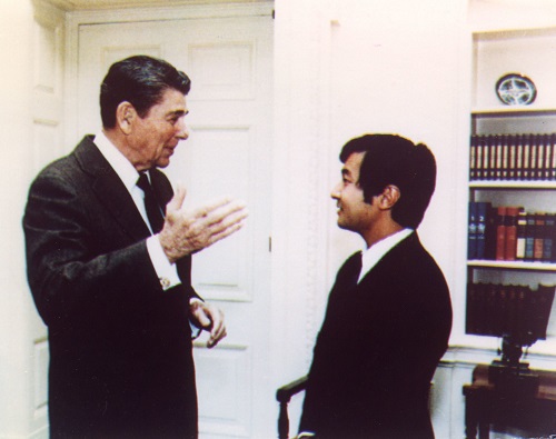 Những hình ảnh đáng nhớ của Nhật Hoàng Naruhito từ khi còn là Thái tử - 3