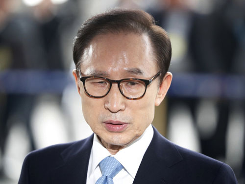 Hôm nay (6/3), cựu Tổng thống Hàn Quốc Lee Myung-bak được tại ngoại - 2