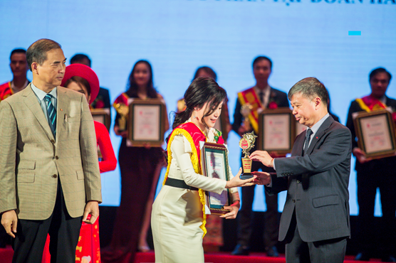 Hathor Group , CEO Nguyễn Thị Ánh : 'Tôi muốn doanh nghiệp của mình sẽ trở thành thương hiệu số 1 trong ngành mỹ phẩm Việt Nam' - Ảnh 3