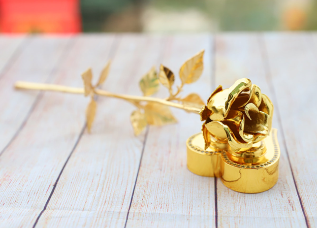 Thị trường quà tặng 8/3: Quà mạ vàng vẫn hút khách mùa Covid-19 - Ảnh 2