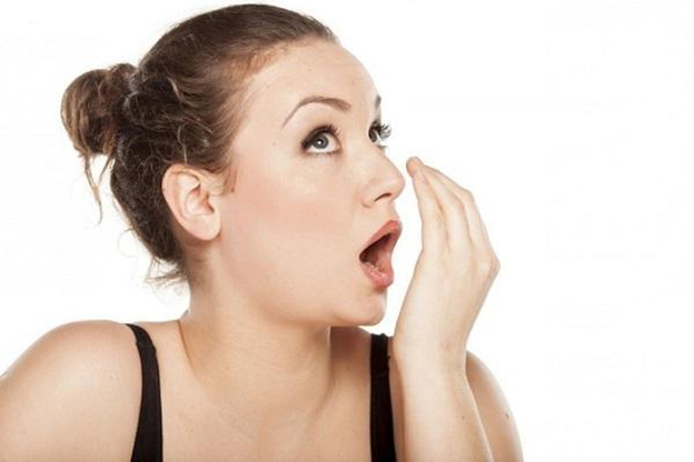 Điểm mặt 5 thủ phạm gây hôi miệng mà bạn không ngờ tới - Ảnh 2