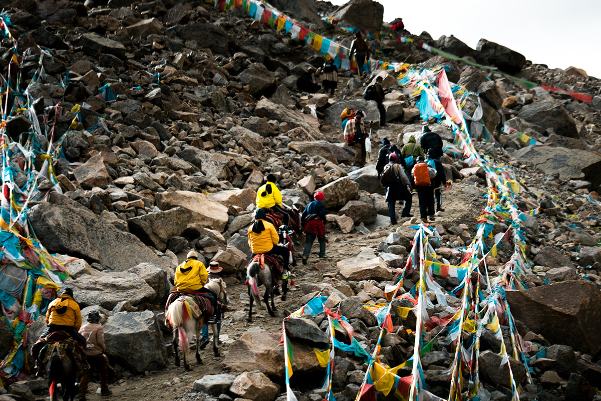 bi an ve ngon nui thieng kailash noi du khach chi duoc hanh huong quanh chan nui5 bi an ve ngon nui thieng kailash noi du khach chi duoc hanh huong quanh chan nui5