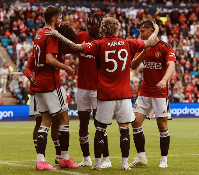 mason mount ra mat an tuong dan sao tre bung no giup mu thang thuyet phuc leeds 1