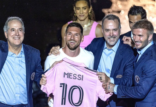 muc gia ve gay soc trong tran ra mat cua messi voi clb inter miami 1 muc gia ve gay soc trong tran ra mat cua messi voi clb inter miami 1