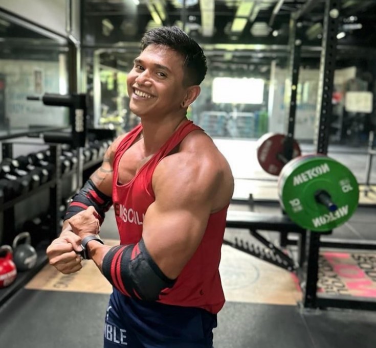 van dong vien the hinh noi tieng da thiet mang sau khi bi ta 210kg de len co3jpg van dong vien the hinh noi tieng da thiet mang sau khi bi ta 210kg de len co3jpg