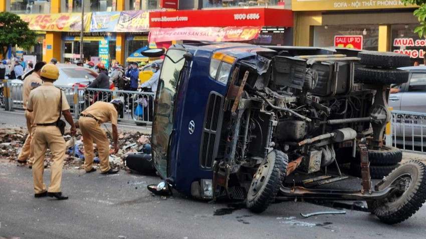 tin tuc tai nan giao thong moi nhat ngay 8 8 2023 di vao diem mu xe tai nguoi phu nu bi cuon vao gam tu vong tai cho 2 tin tuc tai nan giao thong moi nhat ngay 8 8 2023 di vao diem mu xe tai nguoi phu nu bi cuon vao gam tu vong tai cho 2