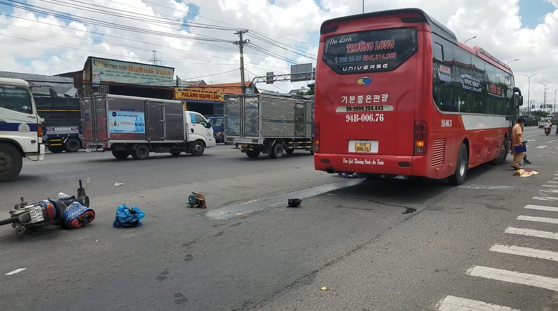 tin tuc tai nan giao thong moi nhat ngay 10 8 2023 xe may va cham xe khach tren quoc lo 1 nguoi phu nu tu vong 1 tin tuc tai nan giao thong moi nhat ngay 10 8 2023 xe may va cham xe khach tren quoc lo 1 nguoi phu nu tu vong 1