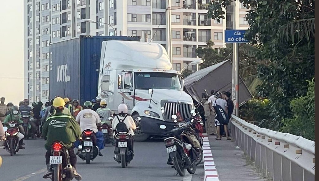 tin tuc tai nan giao thong moi nhat ngay 12 8 2023 va cham voi xe bon nam thanh nien tu vong 2 tin tuc tai nan giao thong moi nhat ngay 12 8 2023 va cham voi xe bon nam thanh nien tu vong 2