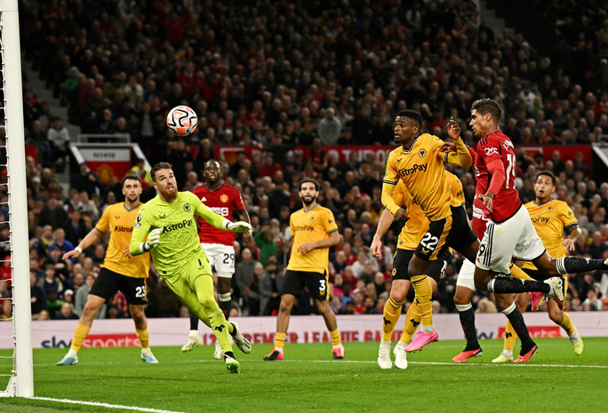 varane toa sang manchester united thang nhoc nhan wolverhampton tai san nha 3 varane toa sang manchester united thang nhoc nhan wolverhampton tai san nha 3