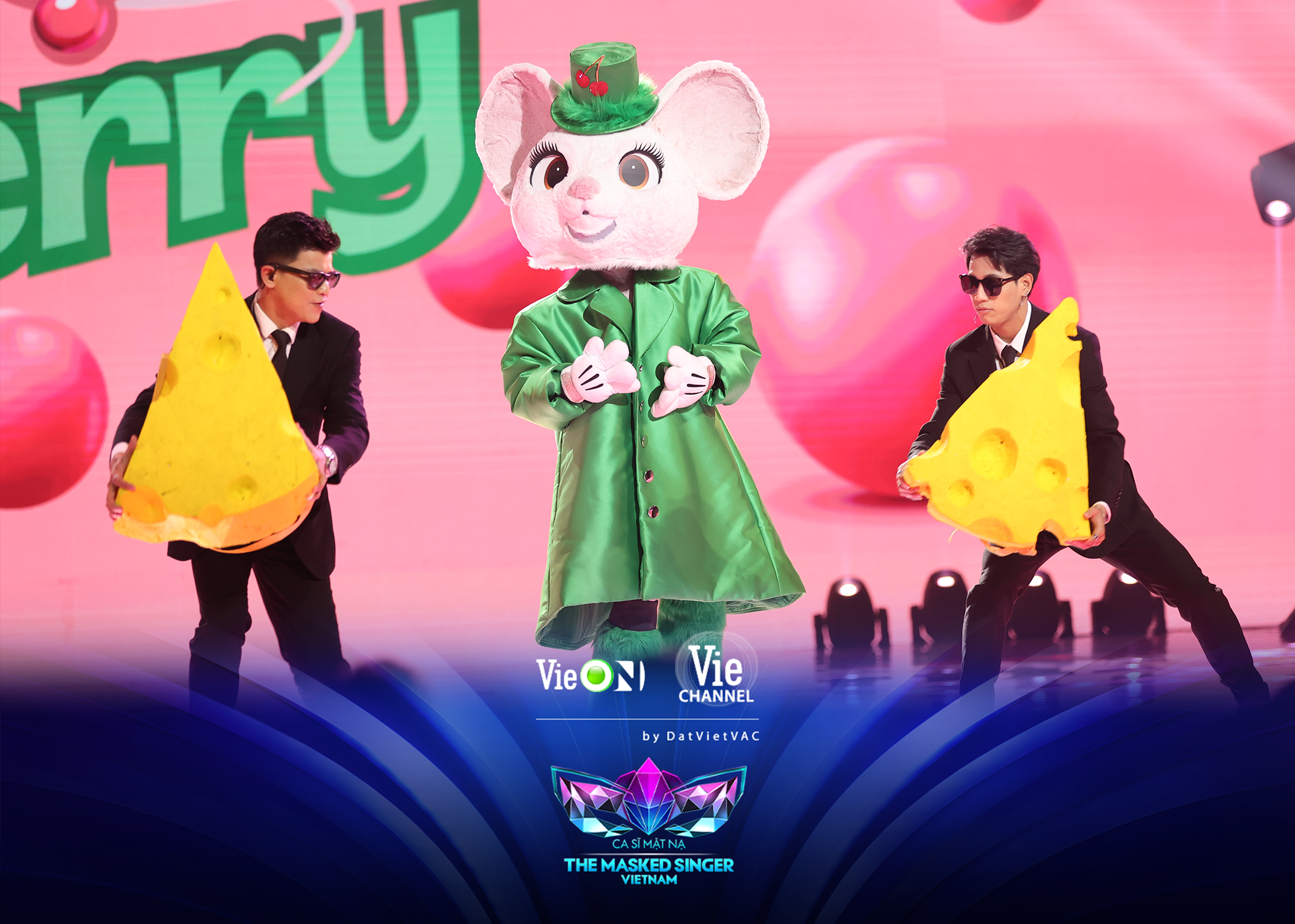 mascot chuot cherry 1