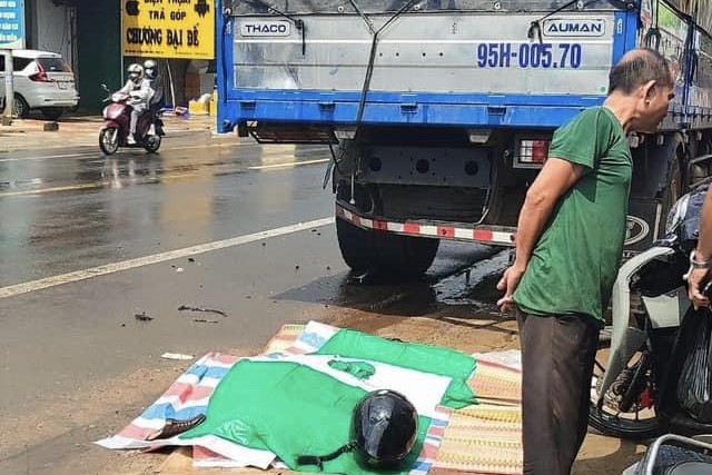 tin tuc tai nan giao thong moi nhat ngay 24 8 2023 nga xe may tren duong nguoi dan ong bi o to tai can tu vong 1 tin tuc tai nan giao thong moi nhat ngay 24 8 2023 nga xe may tren duong nguoi dan ong bi o to tai can tu vong 1