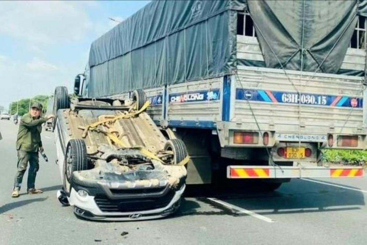 tin tuc tai nan giao thong moi nhat ngay 24 8 2023 nga xe may tren duong nguoi dan ong bi o to tai can tu vong 2 tin tuc tai nan giao thong moi nhat ngay 24 8 2023 nga xe may tren duong nguoi dan ong bi o to tai can tu vong 2