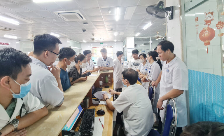 cuu song benh nhan nguy kich do tiem thuoc chua dau lung khong ro nguon 2jpg cuu song benh nhan nguy kich do tiem thuoc chua dau lung khong ro nguon 2jpg