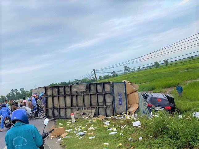 tin tuc tai nan giao thong moi nhat ngay 6 9 2023 hai nu sinh lop 9 bi xe tai can tu vong 2