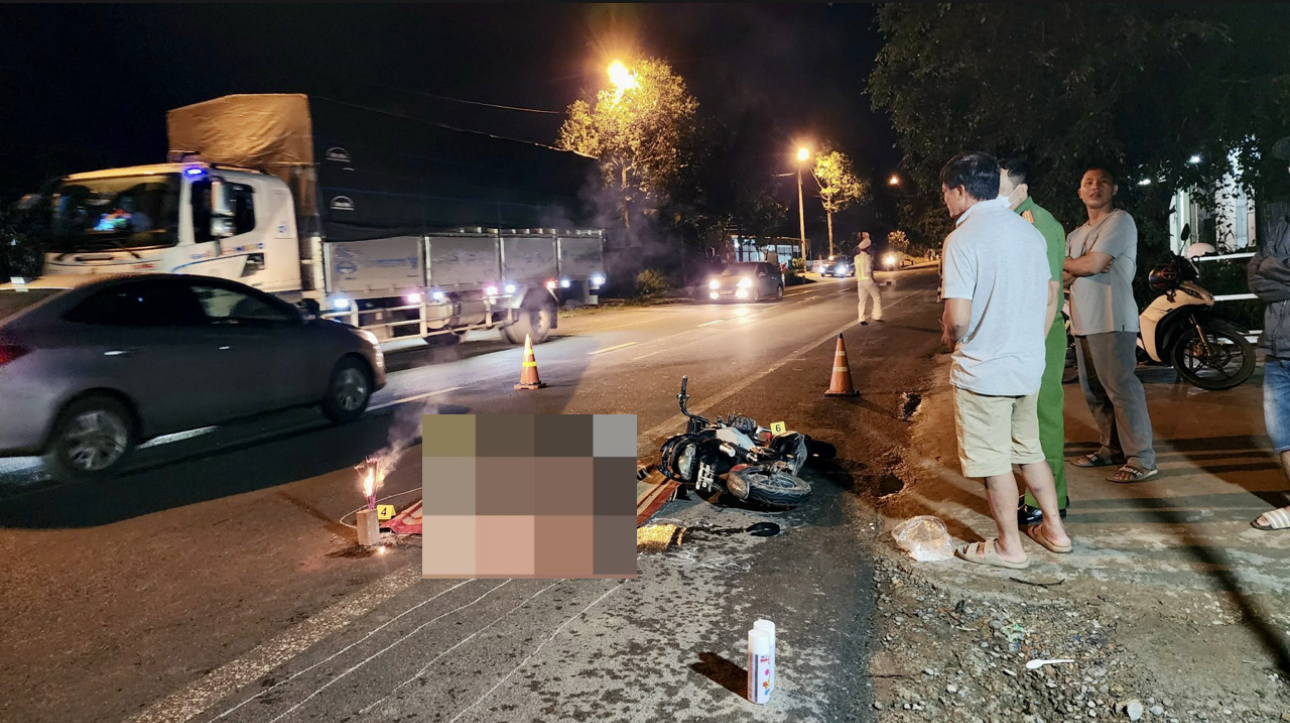 tin tuc tai nan giao thong moi nhat ngay 23 9 2023 nguoi dan ong tu vong canh xe may tren quoc lo 32 qua ha noi 2
