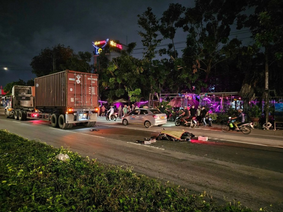 tin tuc tai nan giao thong moi nhat ngay 19 10 2023 xe may va cham xe container nam thanh nien tu vong tai cho 1 tin tuc tai nan giao thong moi nhat ngay 19 10 2023 xe may va cham xe container nam thanh nien tu vong tai cho 1