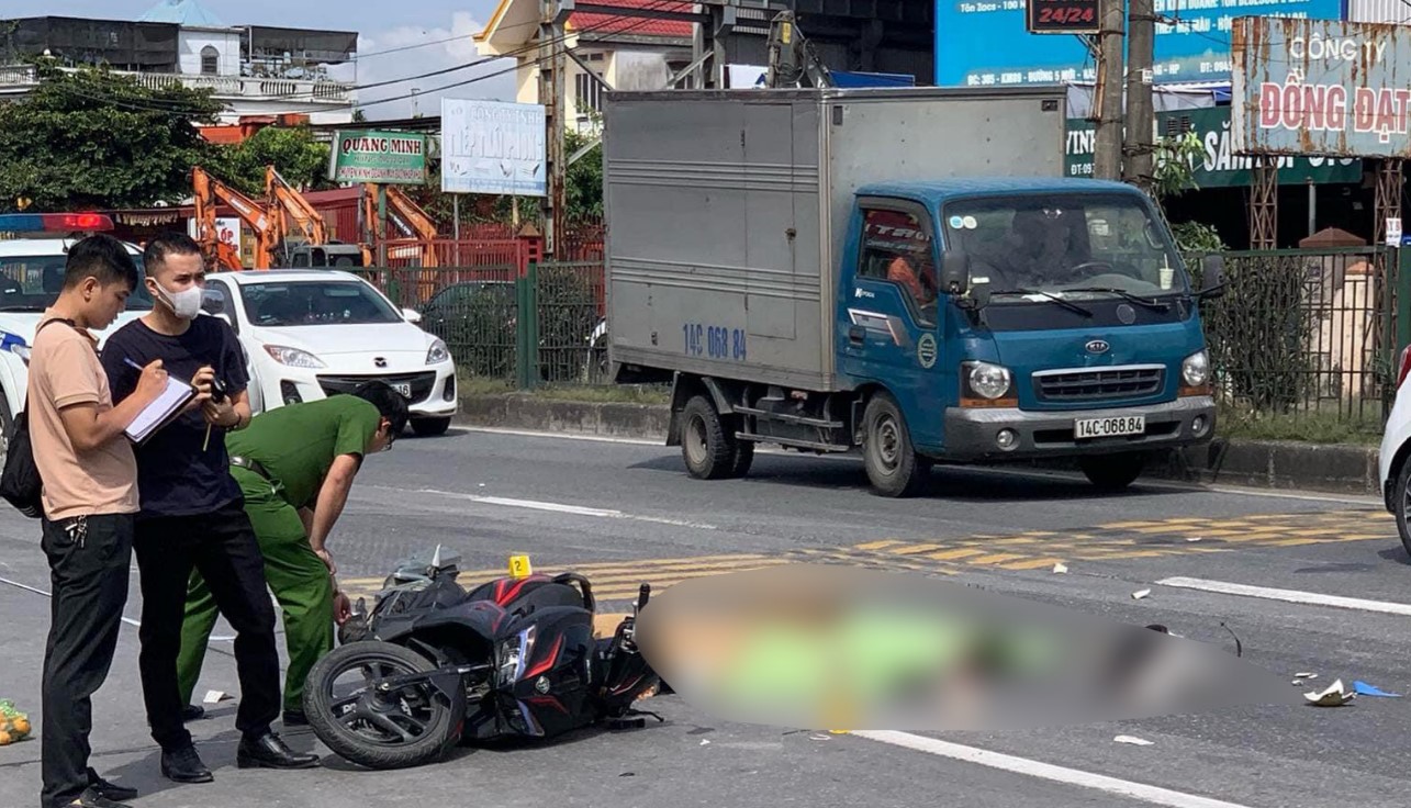 tin tuc tai nan giao thong moi nhat ngay 31 10 2023 va cham voi xe container 2 nguoi di xe may tu vong 1 tin tuc tai nan giao thong moi nhat ngay 31 10 2023 va cham voi xe container 2 nguoi di xe may tu vong 1
