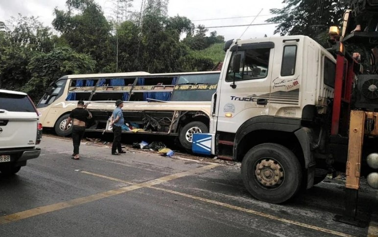 tin tuc tai nan giao thong moi nhat ngay 8 11 2023 di bo qua duong be gai 6 tuoi bi xe buyt tong tu vong 3 tin tuc tai nan giao thong moi nhat ngay 8 11 2023 di bo qua duong be gai 6 tuoi bi xe buyt tong tu vong 3