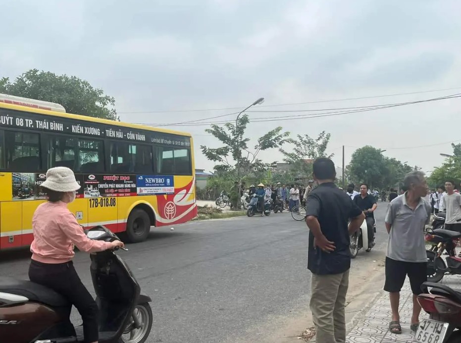 tin tuc tai nan giao thong moi nhat ngay 8 11 2023 di bo qua duong be gai 6 tuoi bi xe buyt tong tu vong 4 tin tuc tai nan giao thong moi nhat ngay 8 11 2023 di bo qua duong be gai 6 tuoi bi xe buyt tong tu vong 4
