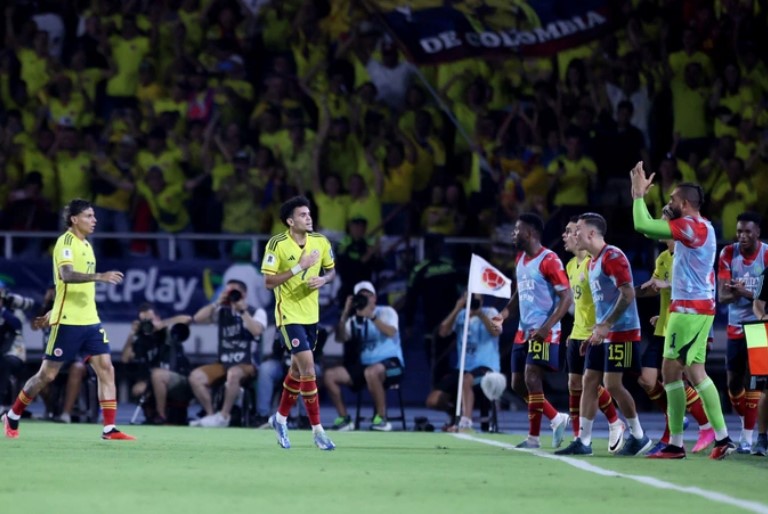 messi gay that vong argentina nhan trai dang tren san nha 2 messi gay that vong argentina nhan trai dang tren san nha 2
