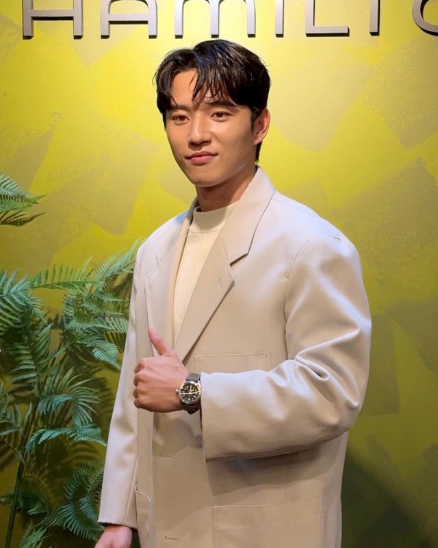nam than san co nguoi han so huu ve ngoai nhu idol tung khien fan viet day song vi qua dien trai 10 nam than san co nguoi han so huu ve ngoai nhu idol tung khien fan viet day song vi qua dien trai 10