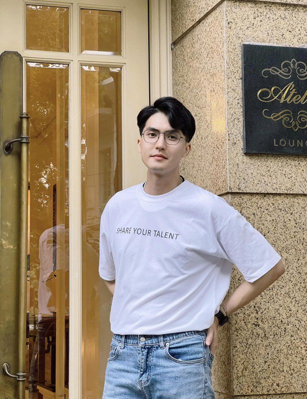 nhung thay giao 9x tung lam mua lam gio mang xa hoi nho ngoai hinh dien trai cung loat thanh tich dang ne 15