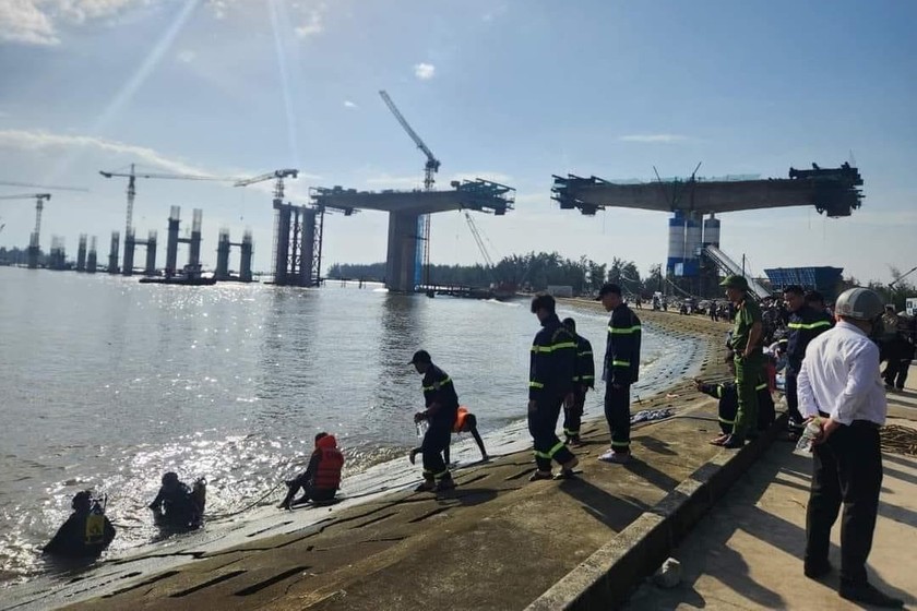 tin tuc tai nan giao thong moi nhat ngay 22 11 2023 xe may lao xuong bien 2 hoc sinh tu vong 1 tin tuc tai nan giao thong moi nhat ngay 22 11 2023 xe may lao xuong bien 2 hoc sinh tu vong 1