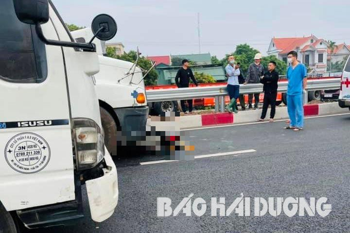 tin tuc tai nan giao thong moi nhat ngay 25 11 2023 vuot xe buyt dung tra khach 2 xe may tong truc dien 1 tin tuc tai nan giao thong moi nhat ngay 25 11 2023 vuot xe buyt dung tra khach 2 xe may tong truc dien 1
