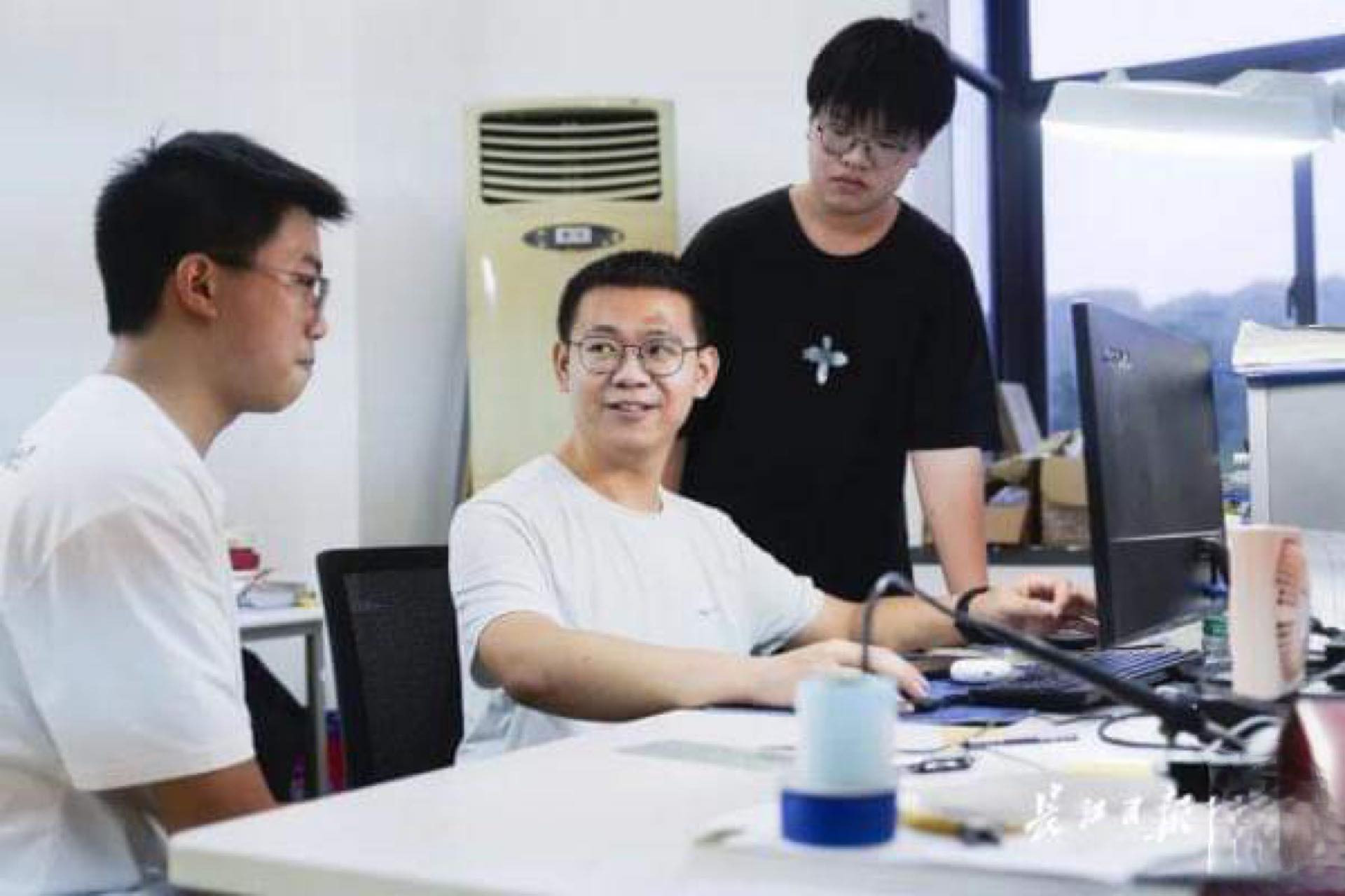 chang trai 21 tuoi tot nghiep cao dang tu choi chuc danh pho giao su tai mot truong dai hoc 2 chang trai 21 tuoi tot nghiep cao dang tu choi chuc danh pho giao su tai mot truong dai hoc 2