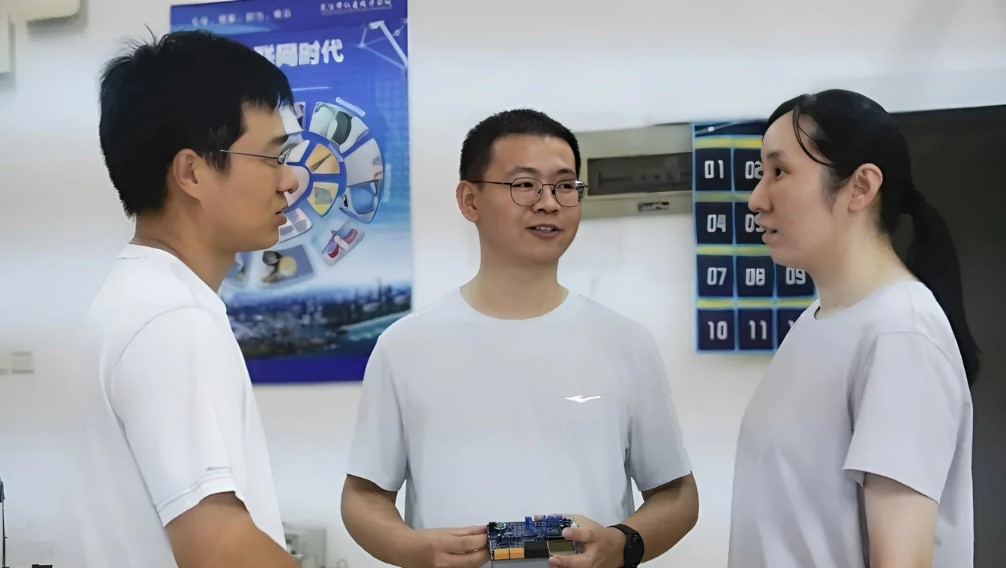 chang trai 21 tuoi tot nghiep cao dang tu choi chuc danh pho giao su tai mot truong dai hoc 3 chang trai 21 tuoi tot nghiep cao dang tu choi chuc danh pho giao su tai mot truong dai hoc 3