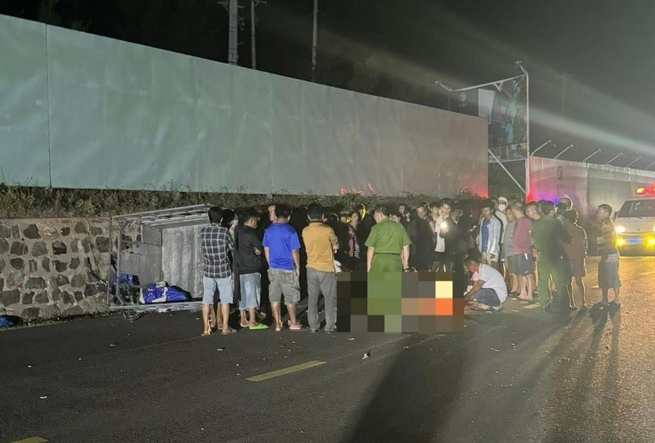 tin tuc tai nan giao thong moi nhat ngay 15 12 2023 di kham benh ve mot phu nu tu vong thuong tam duoi banh xe container 3 tin tuc tai nan giao thong moi nhat ngay 15 12 2023 di kham benh ve mot phu nu tu vong thuong tam duoi banh xe container 3