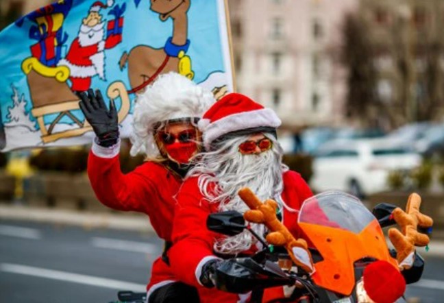 khong khi giang sinh 2023 ron rang tren khap the gioi