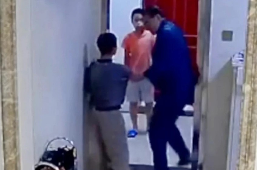 phan no nguoi cha ra lenh cho con danh ban cung lop gay xon xao mang xa hoi trung quoc phan no nguoi cha ra lenh cho con danh ban cung lop gay xon xao mang xa hoi trung quoc