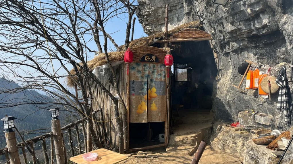 chang trai 21 tuoi nghi huu bo pho len nui trong rau nuoi lon 2 chang trai 21 tuoi nghi huu bo pho len nui trong rau nuoi lon 2