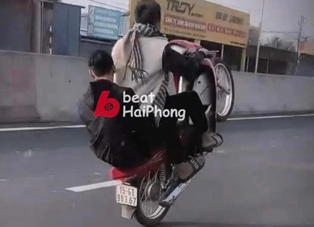 cong an hai phong trieu tap 2 thieu nien chay boc dau xe may tren quoc lo 10 cong an hai phong trieu tap 2 thieu nien chay boc dau xe may tren quoc lo 10