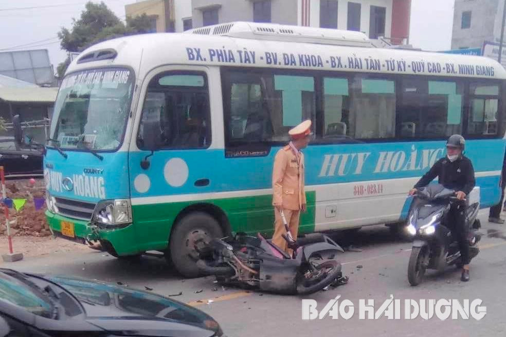 tin tuc tai nan giao thong moi nhat ngay 2 1 2024 xe may va cham voi xe buyt tren duong mot nguoi bi thuong 1 tin tuc tai nan giao thong moi nhat ngay 2 1 2024 xe may va cham voi xe buyt tren duong mot nguoi bi thuong 1
