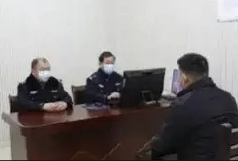 den don canh sat bao an nguoi dan ong nga ngua khi biet minh dang bi truy na den don canh sat bao an nguoi dan ong nga ngua khi biet minh dang bi truy na