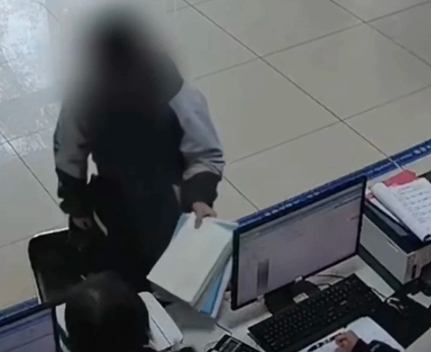 bi bo me ep hoc them nam sinh trung quoc den don canh sat trinh bao bi bo me ep hoc them nam sinh trung quoc den don canh sat trinh bao