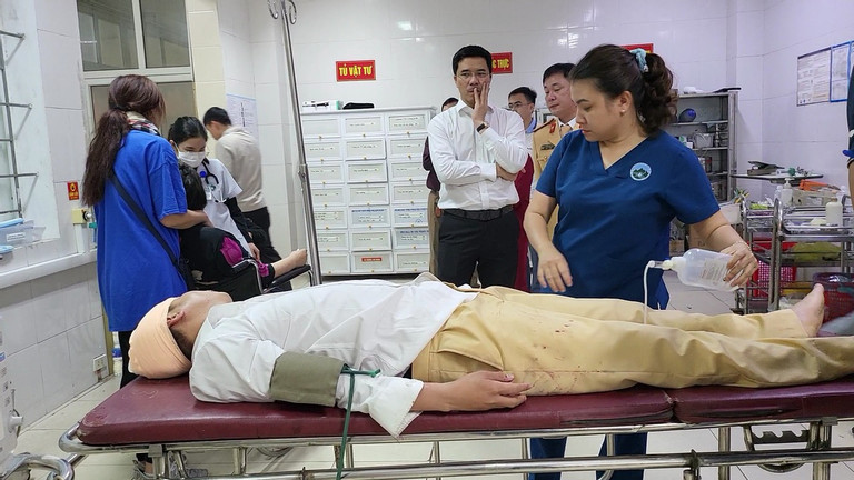 ha tinh khoi to nam sinh lop 12 thong chot tong csgt bi thuong nang 2