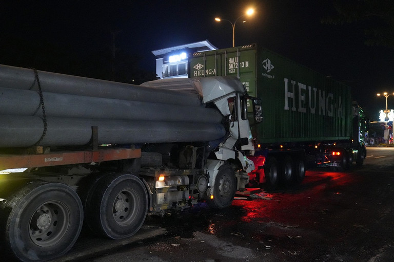 tin tuc tai nan giao thong moi nhat ngay 30 1 2024 tin tuc tai nan giao thong moi nhat ngay 30 1 va cham voi xe container nguoi dan ong tu vong tai cho 2