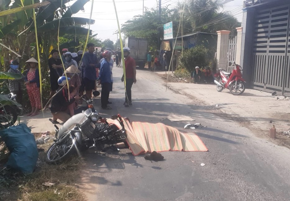 tin tuc tai nan giao thong moi nhat ngay 2 2 2024 va cham voi xe may di cung chieu nu sinh 15 tuoi tu vong tai cho 2