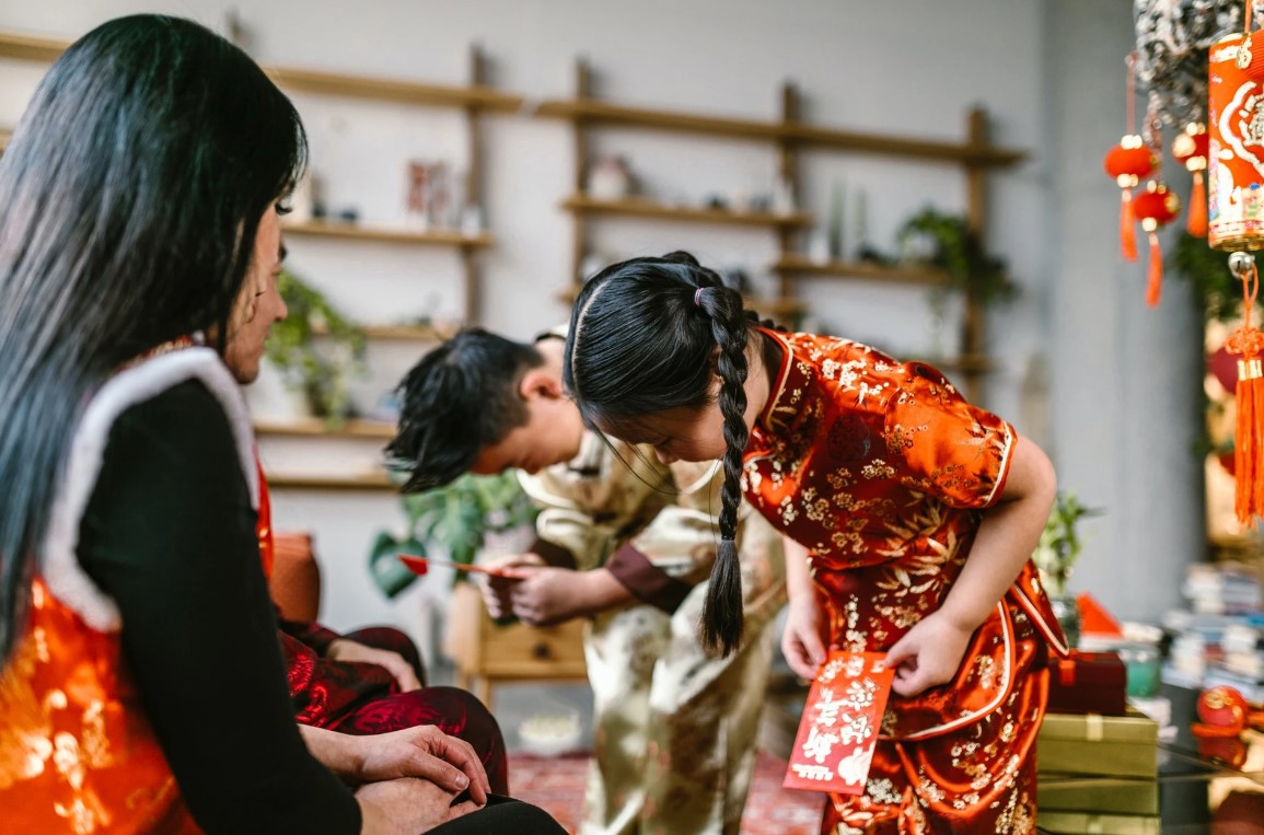 vi sao mau do lai tro thanh bieu tuong cua may man vao dip tet cua nguoi viet 3 vi sao mau do lai tro thanh bieu tuong cua may man vao dip tet cua nguoi viet 3