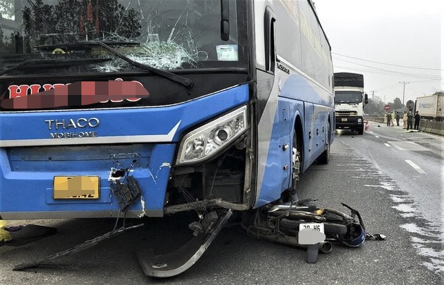 tin tuc tai nan giao thong moi nhat ngay 3 2 2024 va cham voi xe may di cung chieu nu sinh 15 tuoi tu vong tai cho 1