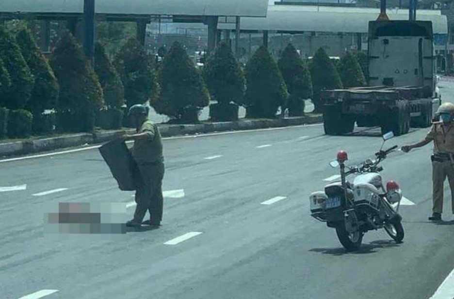 tin tuc tai nan giao thong moi nhat ngay 7 2 2024 o to ban tai lao xuong vuc hai nguoi tu vong1jpg tin tuc tai nan giao thong moi nhat ngay 7 2 2024 o to ban tai lao xuong vuc hai nguoi tu vong1jpg