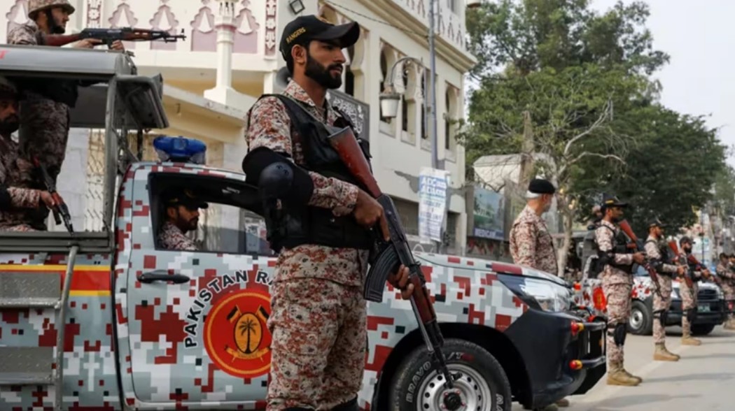 hai vu danh bom ngay truoc ngay bau cu tai pakistan it nhat 22 nguoi thiet mang1jpg hai vu danh bom ngay truoc ngay bau cu tai pakistan it nhat 22 nguoi thiet mang1jpg